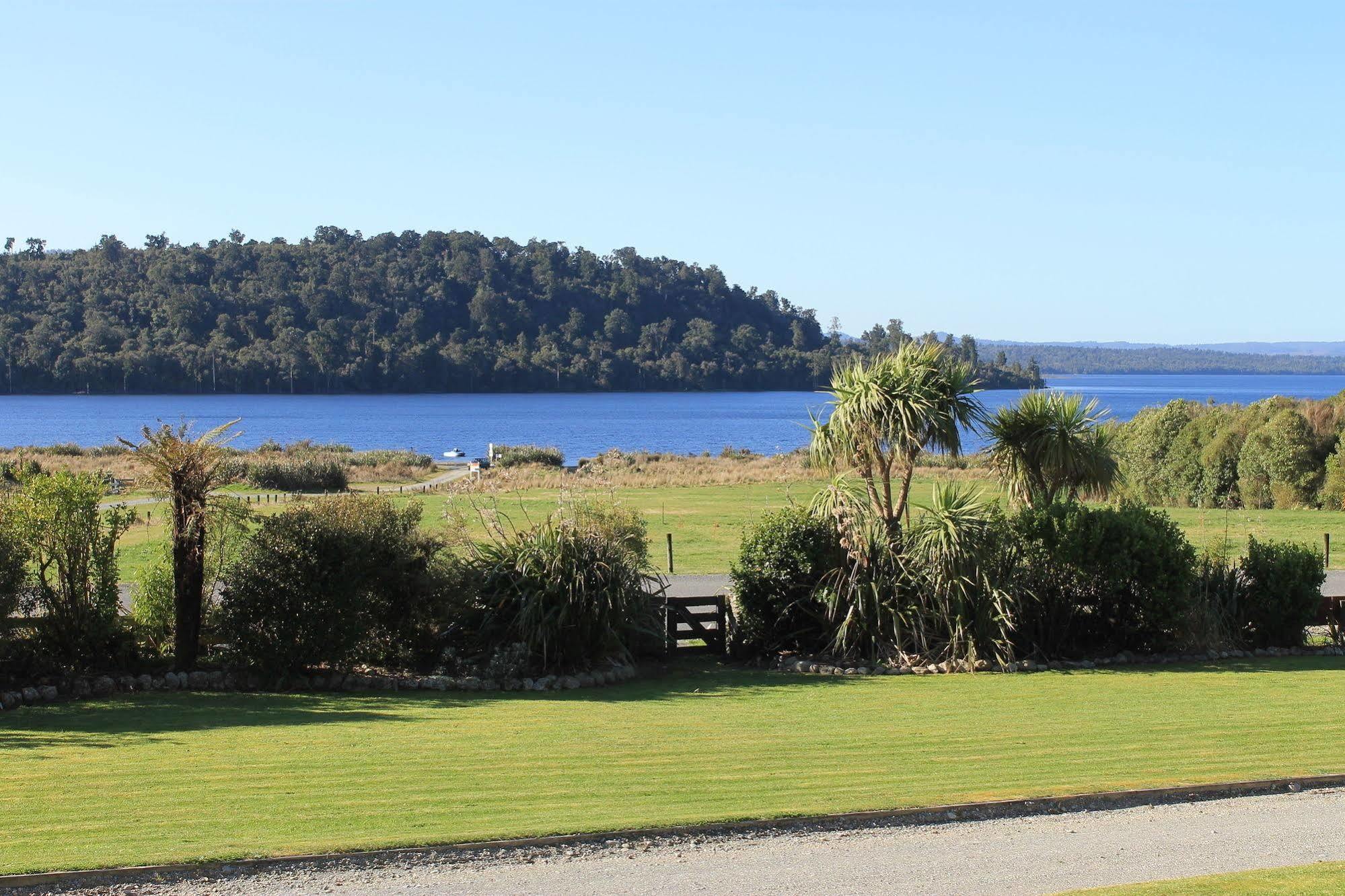 Lake Brunner Eco Lodge Moana Exterior photo